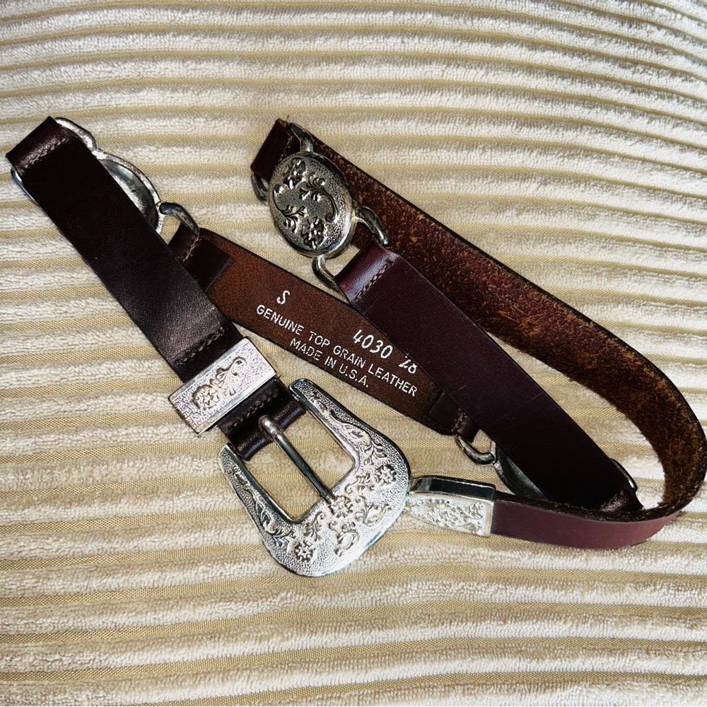 1996 vintage Genuine Leather Brown silver flower belt Woman’s Small 32”